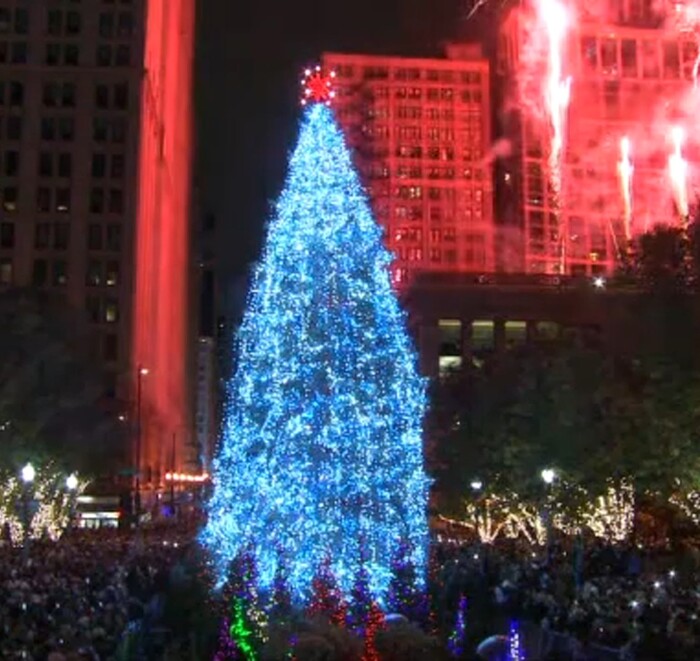 Powering Chicago Sponsors the City of Chicago's 109th Annual Tree Lighting Ceremony to kick off the holiday season!